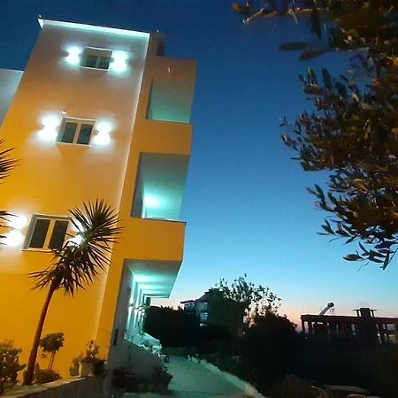Villa Zotaj 卡萨米尔 外观 照片